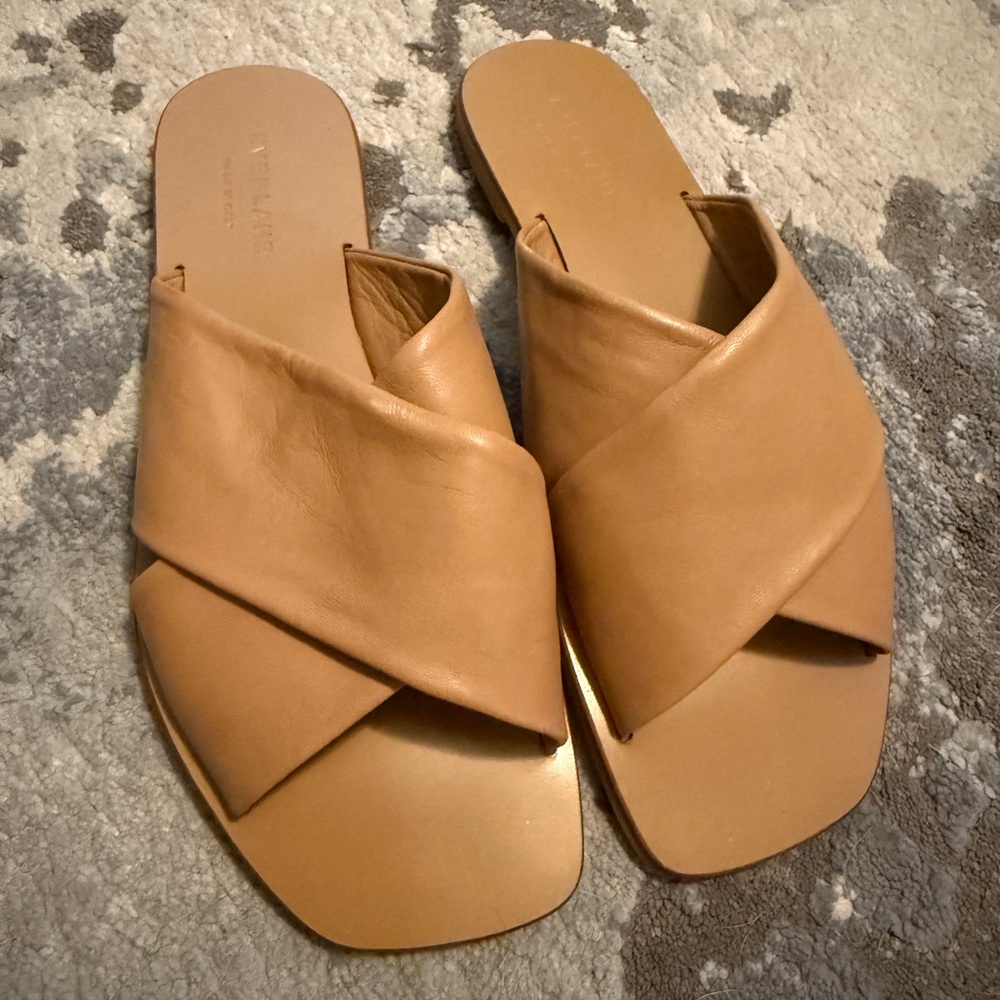 NWOT Everlane The Day Crossover Sandal Light Taupe